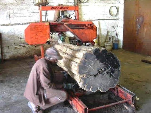 12 Securing a long on band-saw