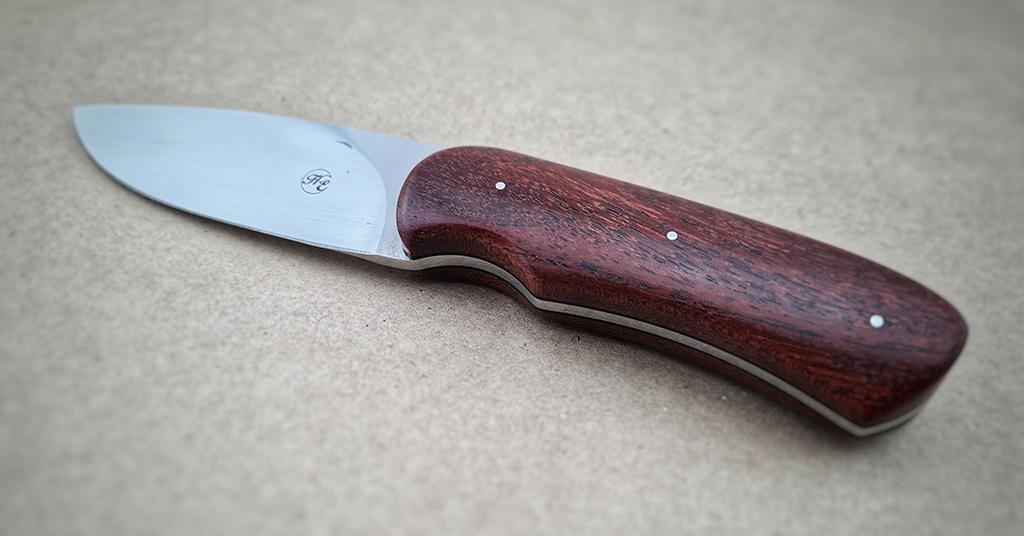 Camel thorn knife handle by Harris Engelbrecht.