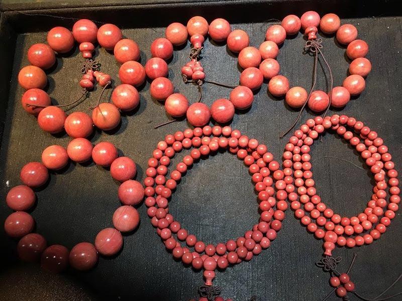 Red ivory beads